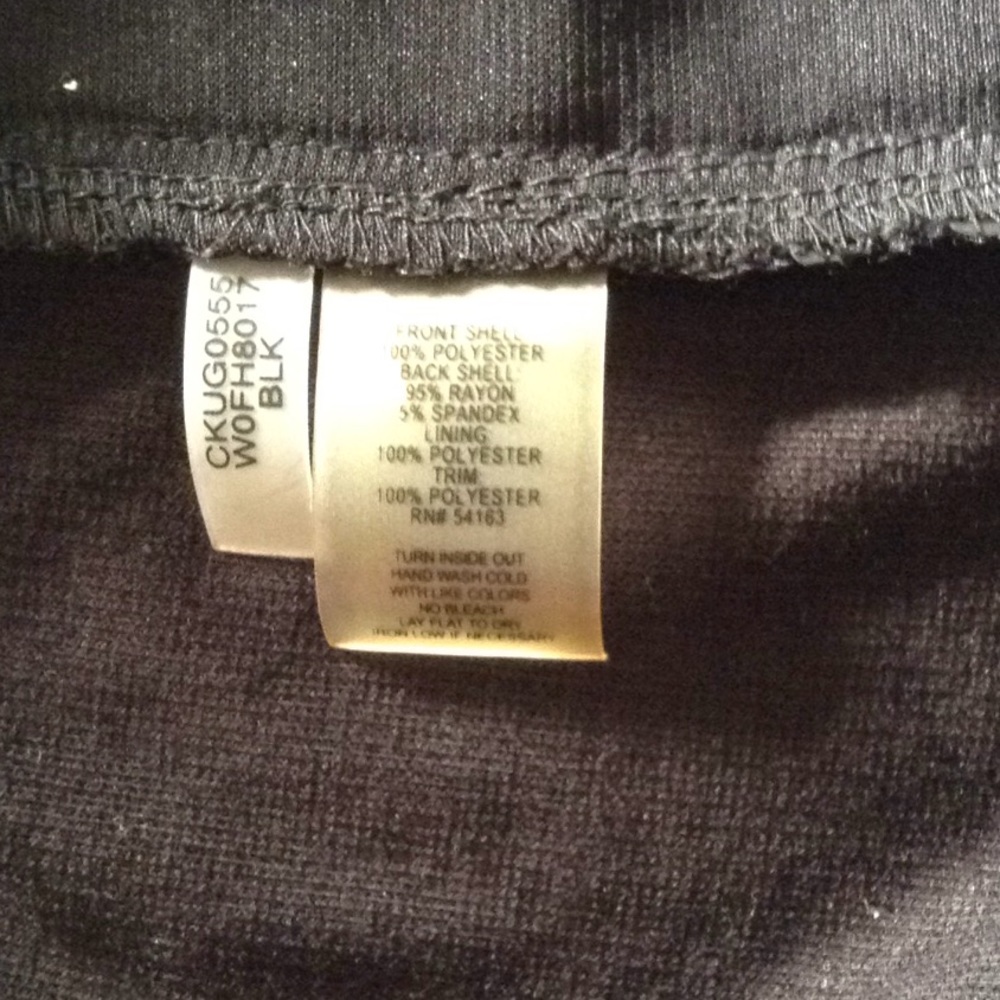 TAGLESS CALVIN K SEQUINED TAKK TOP LINED/RAW EDGE - Picture 6 of 7
